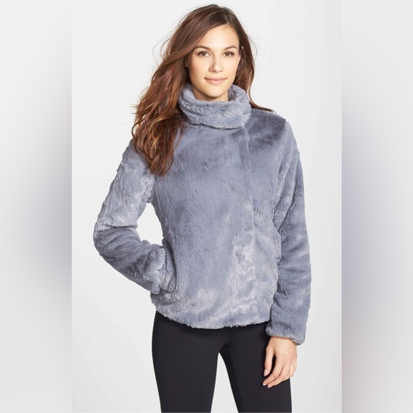 Patagonia Women’s High Pile Pelage Zip Jacket - Picture 1 of 11